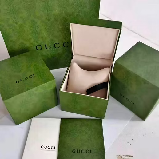 Gucci YA133502